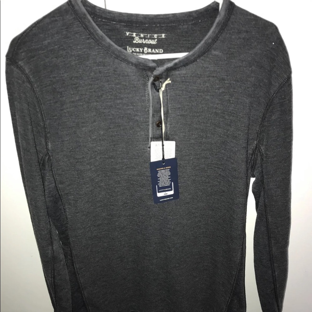 Lucky Brand medium long sleeve with two buttons